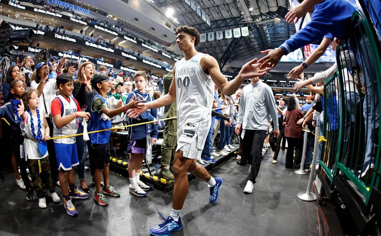 ayx sports-独行侠前途光明！，内马尔新星夺冠表现突出比赛高潮迭起-ayx sports