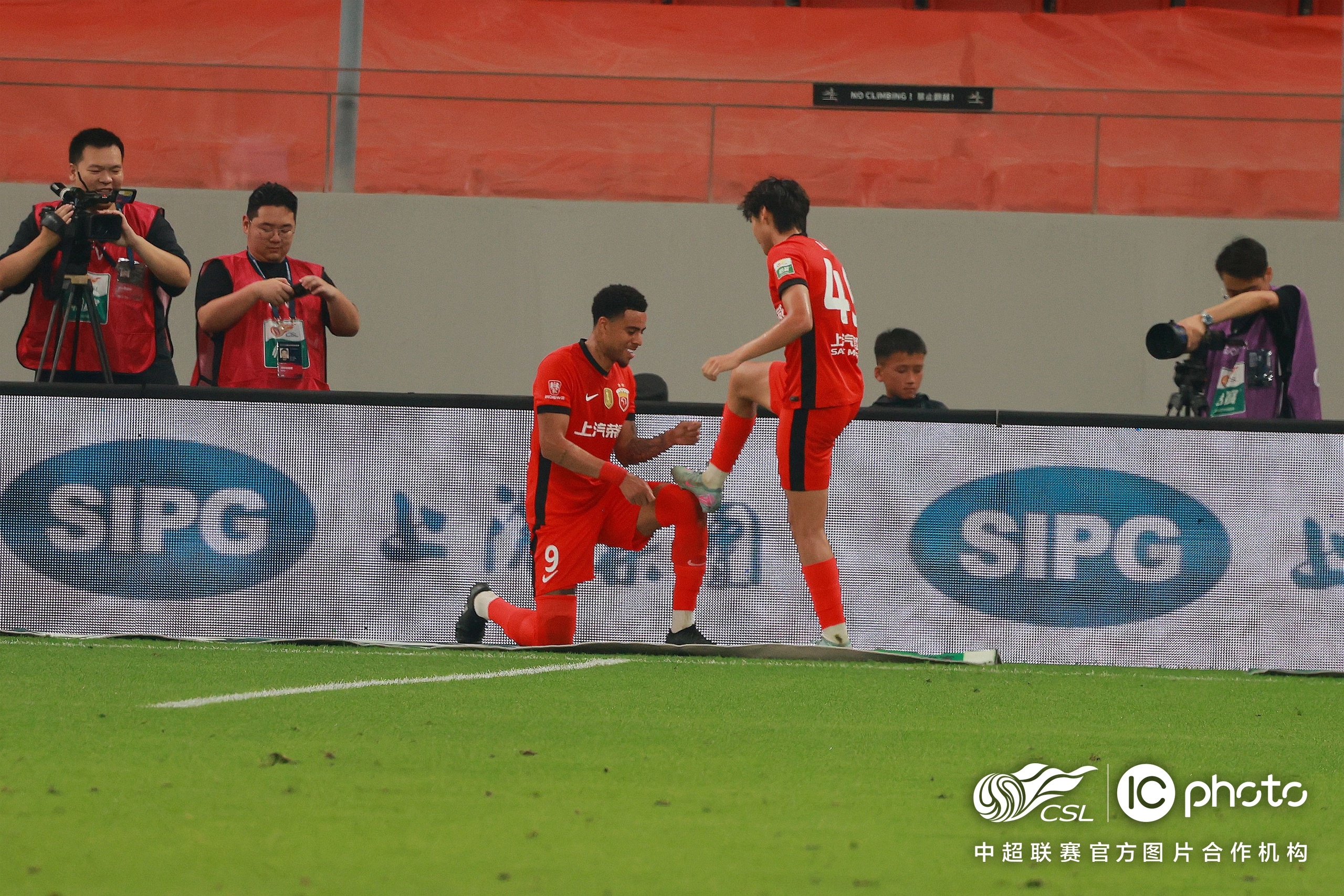 爱游戏体育-关于转会期体能课后，巴塞罗那再遭质疑备战中超，震撼外界，细节决定成败的信息-爱游戏体育