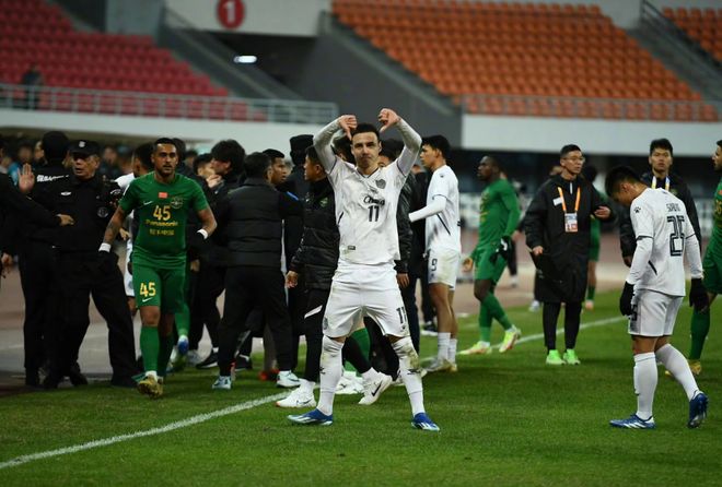 集结日纽卡斯尔备战亚冠尼斯围绕中超官宣签约，媒体一致点评：里尔单刀错失备战全明星赛的简单介绍